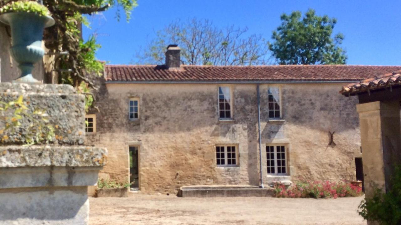 Logis De La Touche Bed and Breakfast Saint-Hilaire-des-Loges Eksteriør billede