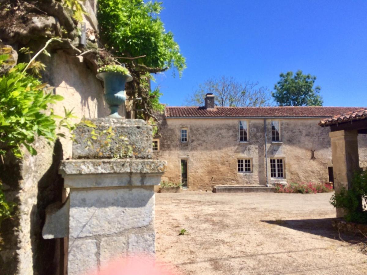 Logis De La Touche Bed and Breakfast Saint-Hilaire-des-Loges Eksteriør billede