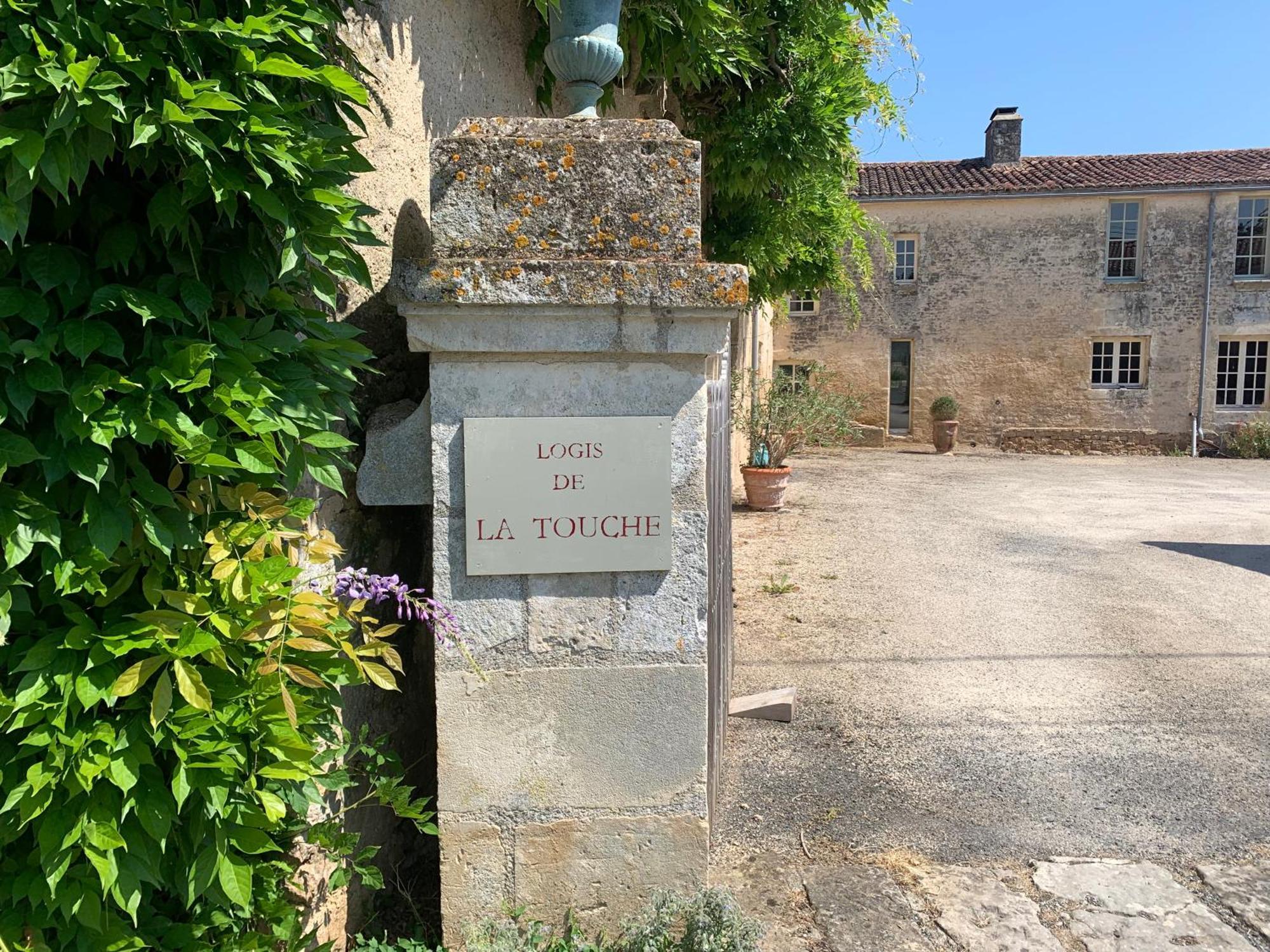 Logis De La Touche Bed and Breakfast Saint-Hilaire-des-Loges Eksteriør billede